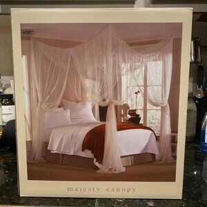 Mombasa Majesty Canopy One Size Bed Mosquito Netting Sheer Ivory NIB